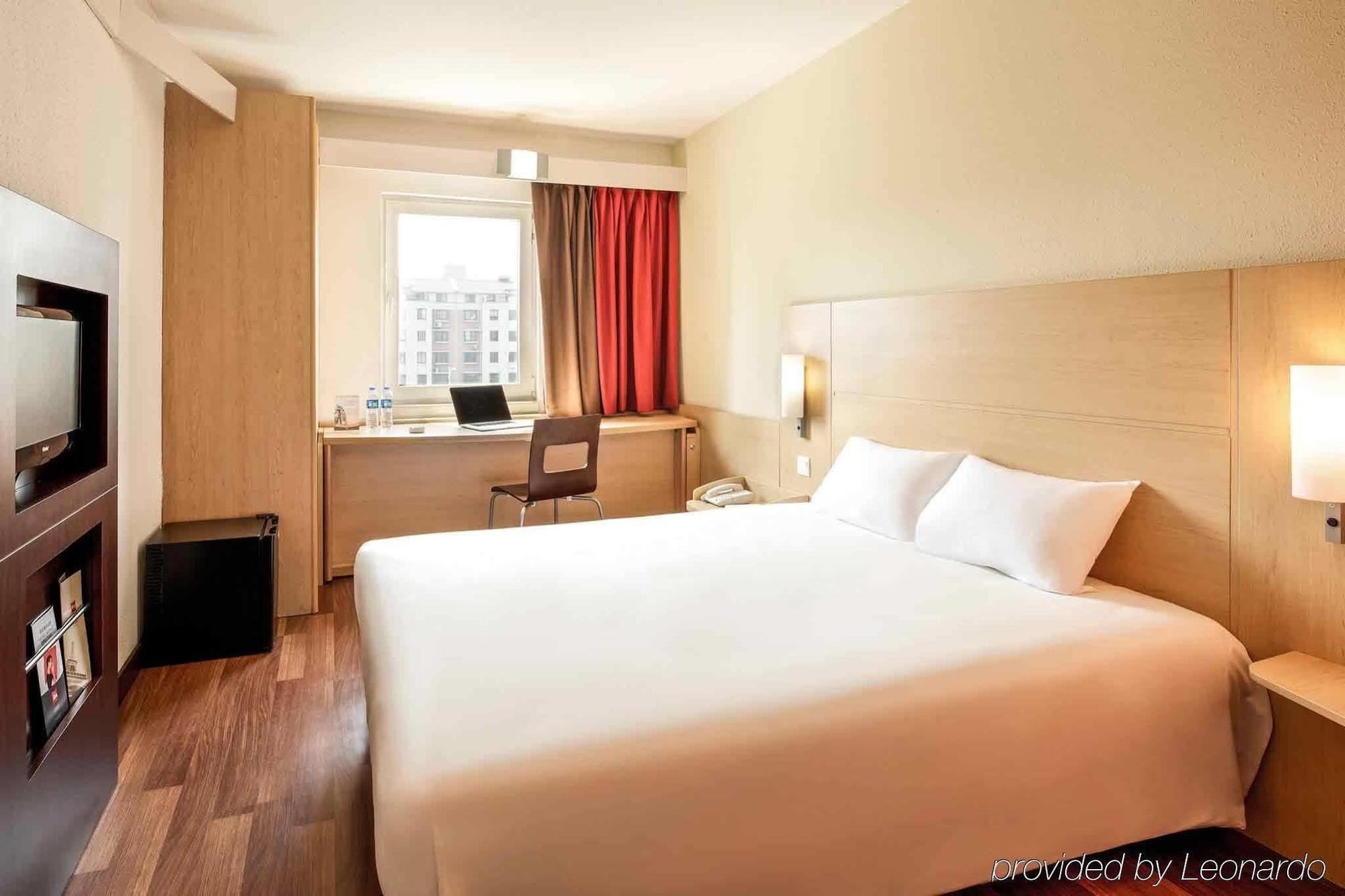 Готель Ibis Wuxi Hi Tech Екстер'єр фото
