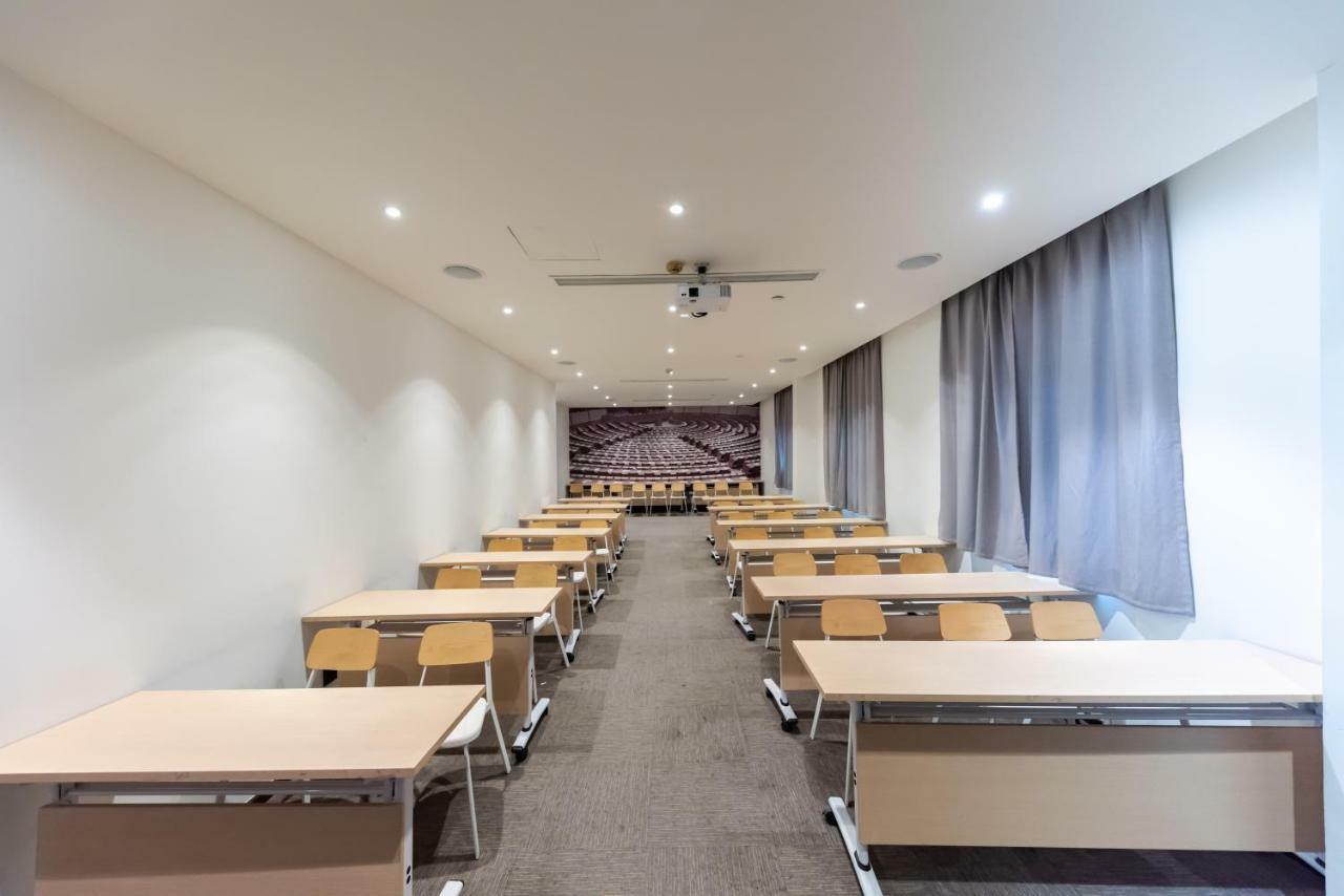 Готель Ibis Wuxi Hi Tech Екстер'єр фото