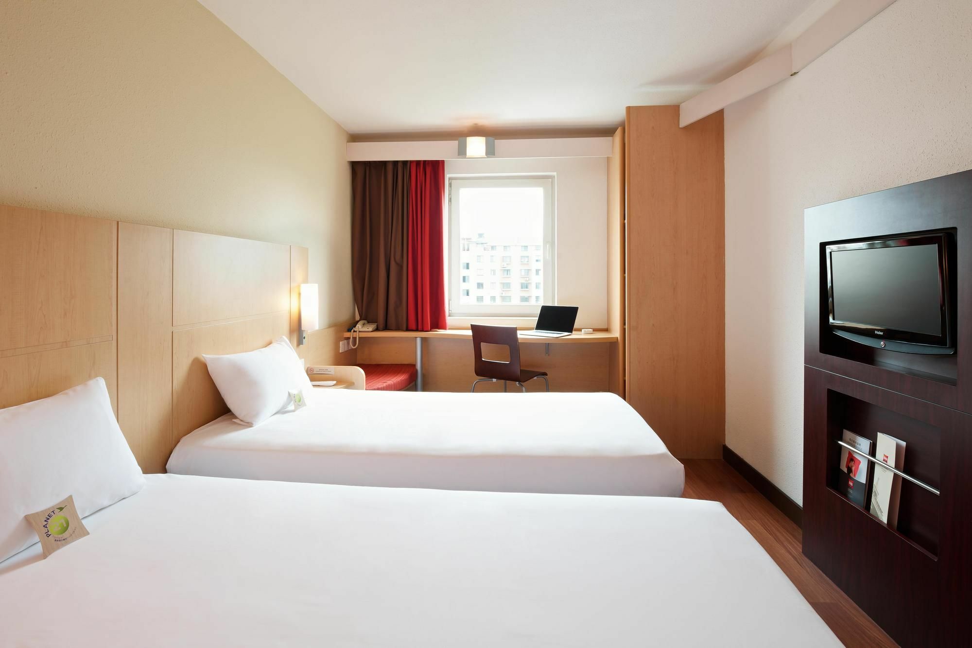 Готель Ibis Wuxi Hi Tech Екстер'єр фото