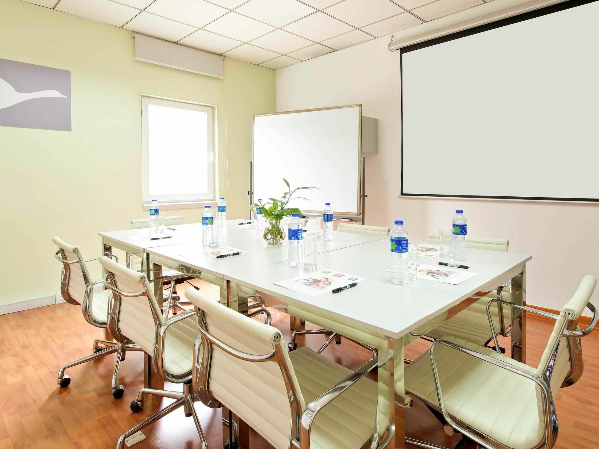 Готель Ibis Wuxi Hi Tech Екстер'єр фото